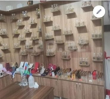 Etir mebeli və stolu ilə birlikdə magaza baglandıgı ucun satılır.Real