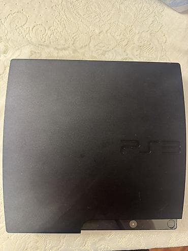 PlayStation 3 300 gb yaddas 14 eded oyun var 3 pultla verilir etrafli