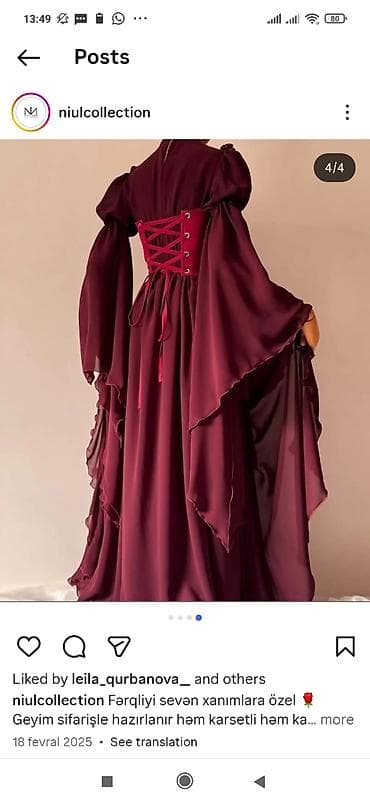 Bordo rəngli, romantik siluetli uzun libas. Modelin önündə formaverən — 1