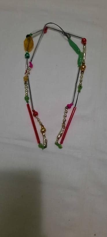 yeni il oyuncaqlari satisi: ГДР в коробке 100ман.снежинки стеклярус по 5 ман за одну.Верхушка — 3