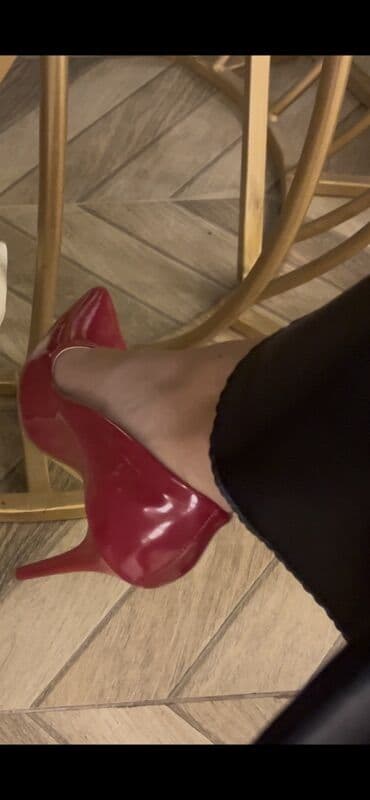 Aksesuarlar: 1 defe tedbire geynilib. Ela veziyyetdedi 37 razmer. 35 azne — 2