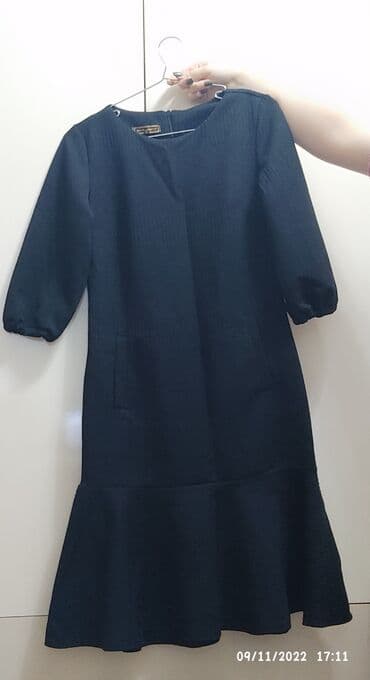 sade donlar: Qara sadə dondur. 1 dəfə (2-3 saat) geynilib. 30 azn-ə alınıb. Qolları — 2