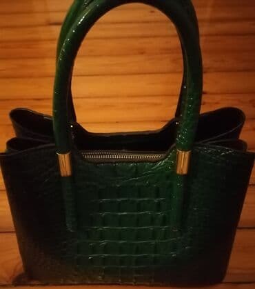 qaşlı çanta: 45azna alınıb az işlənib demək olar ki TƏZƏDİR. Qiyməti 15AZN. REAL — 2