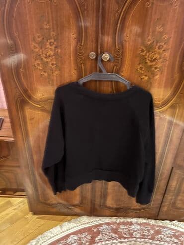 qara koftalar: Cemi 2 defe geyinilib.40 azn alınıb.denli bos model koftadı.13 — 2