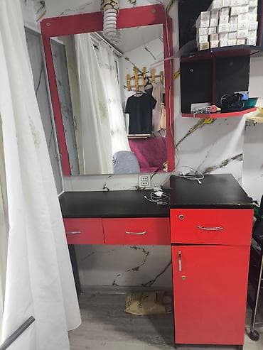 islenmis mebiler: Gözəllik salonu üçün mebel dəsti Hundurluk 100 ümumi uzunluq 3.20 2 — 1