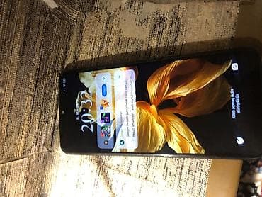 Xiaomi Redmi Note seriyasına bənzər Android smartfon - Ekran: tam