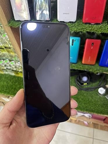 tecno spark 20 pro ikinci el: Smartfon – arxa tərəfi teksturalı dizayn, üçlü kamera sistemi və LED — 4