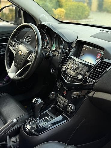 avtomobil oturacağı: Chevrolet Cruze: 1.4 l | 2014 il 197000 km Sedan — 9