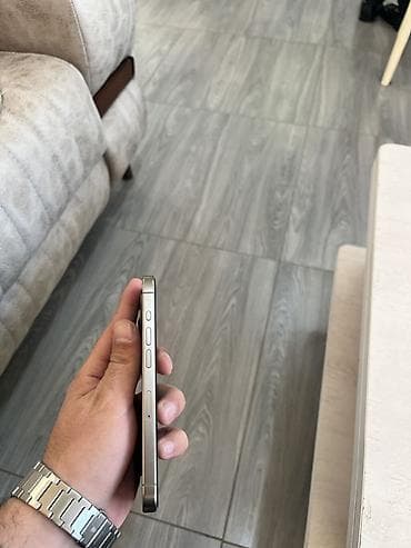 iwlenmiw kombi: IPhone 15 Pro, 128 GB, Natural Titanium, Simsiz şarj — 2