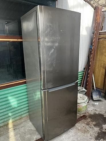 2 qapılı Hotpoint Ariston Soyuducu Satılır, rəng - Gümüşü