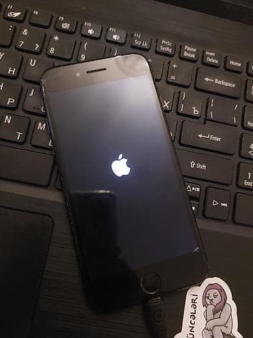 IPhone 7, 32 GB, Qara, Qırıq