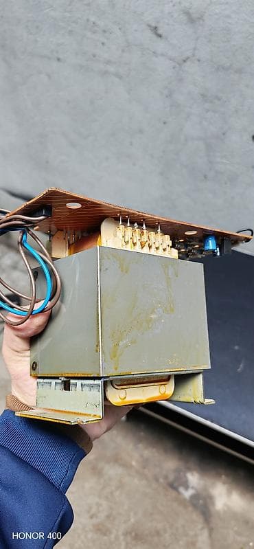 Orginal made in Malaysia SONY 425 watt çox böyük transvarmator — 3