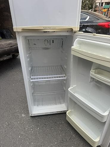 2 qapılı LG Soyuducu Satılır, rəng - Ağ