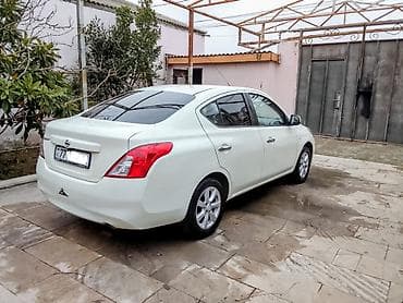 5 1 ford transit: Nissan Sunny: 1.5 l | 2014 il Sedan — 1