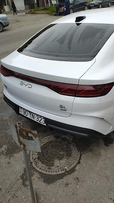 diffuser satisi: Arenda BYD Qin Plus DM-i sedan - Kuzov: ağ rəng, aerodinamik fastback — 2