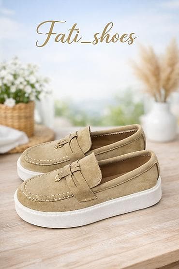 Bej rəngli mokasin ayaqqabılar - Üst hissə: zərif süet teksturası