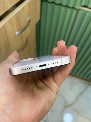 IPhone 13, 128 GB, Ağ, Qırıq — 4
