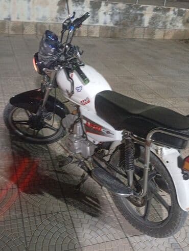 2 cı el elektrikli scooter: Moped/motosiklet – AF50 (50cc) Xüsusiyyətlər: - 4 zamanlı, hava ilə — 3