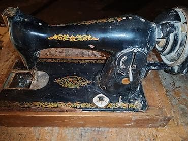 Klassik mexaniki tikiş maşınları – retro kolleksiya üçün iki ədəd