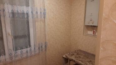 bakıxanovda ev: Bakixanov qəsəbəsində 9 mertebeli binanın 1-ci mərtəbəsində yerləşən — 6