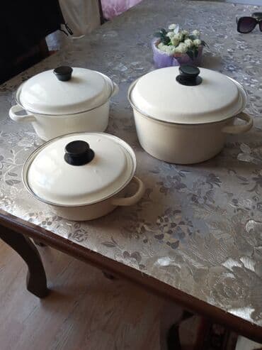 Qab-qacaq dəstləri və servizlər: Qazan, rəng - Ağ, SSRİ — 1