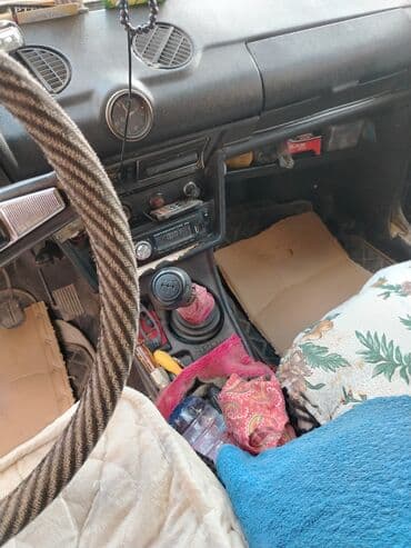 ваза напольная стеклянная высокая без узора: ВАЗ (ЛАДА) : 1.6 л | 2000 г. 60348 км Седан — 8