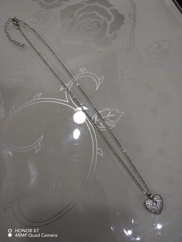 pandora qolbaqlar qizil: Zinət əşyası – zəncir və kulon dəsti satılıt - Material: gümüş rəngli — 1