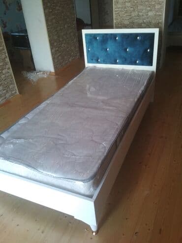 işlənmiş krafatlar: İşlənmiş, Təknəfərlik çarpayı, Bazasız, Matras ilə — 1