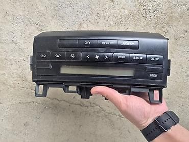 toxum: Toyota Land Cruiser 200 üçün multimedia və iqlim idarəetmə paneli — 4