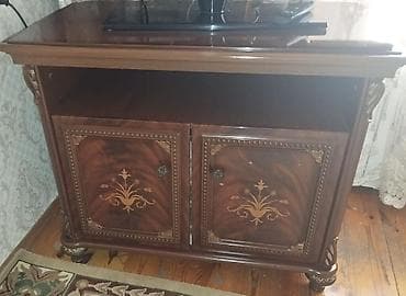 Düz TV altlığı, Polkalı, Taxtalı