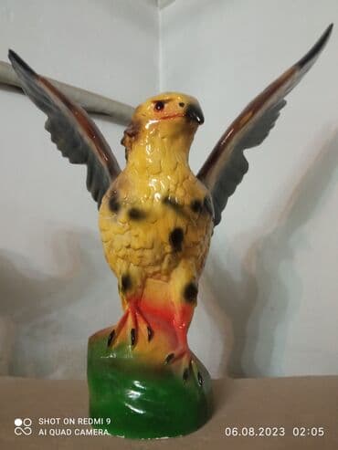 qizil onluq qiymeti 2019: Suvenir qartal. Hündürlüyü 53 sm, qanadlar arası eni 50 sm — 1