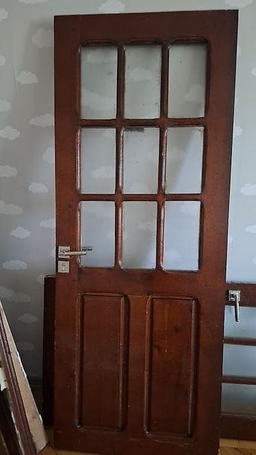 Taxta şüşəli qapılar - Material: kütləvi ağac (tünd qəhvəyi laklı). - — 3