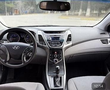 Hyundai Elantra: 1.8 l | 2015 il Sedan — 5