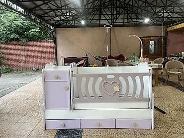 yataq manej: Uşaq beşiyi – çoxfunksiyalı model - Rəng: ağ və açıq bənövşəyi — 1