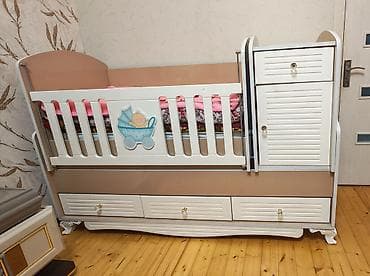 Beşiklər: Oğlan və qız üçün, İşlənmiş, Dördbucaq, Beşik, Matras ilə, Yellənmə mexanizm ilə — 1