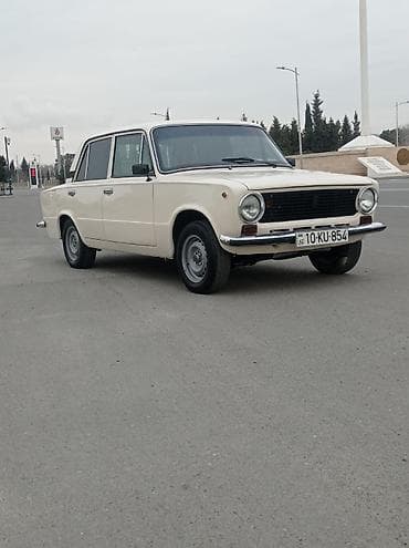 VAZ (LADA) 2101: 1.5 l | 1981 il Sedan