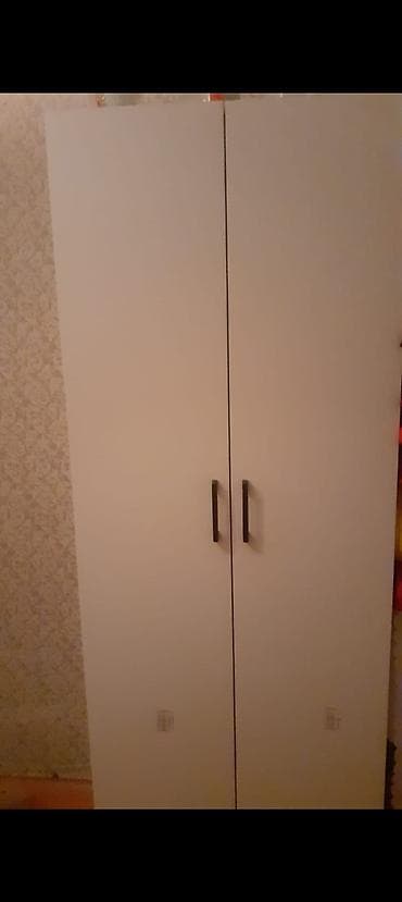 2ci el divanlar: İkiqapılı paltar dolabı - Rəng: ağ, minimal dizayn - Material — 1