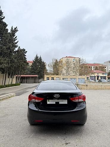islenmis teker satiram: Hyundai Elantra: 1.8 l | 2011 il Sedan — 2