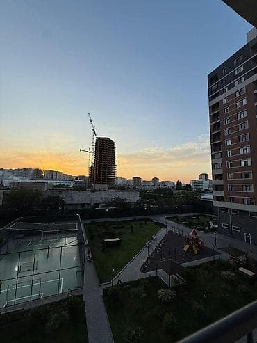 kiraye gence: İcarəyə verilir 3 otaqlı yeni tikili 108 m², 8 Noyabr m. Kateqoriya — 10