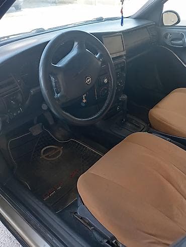opel vectra b: Opel Vectra: 1.8 l | 1997 il 600560 km Sedan — 9