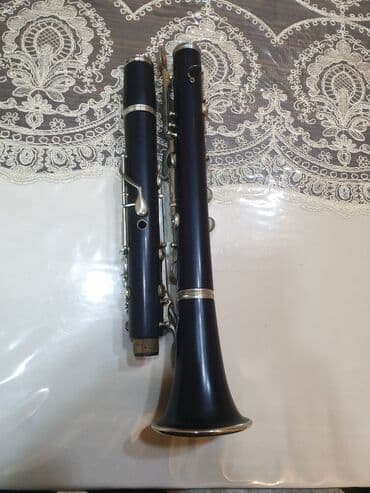 Саксофоны: A klarnet 6 açko 1100 . 4 açko 900 azn əla vəziyətdə kök prablem — 4