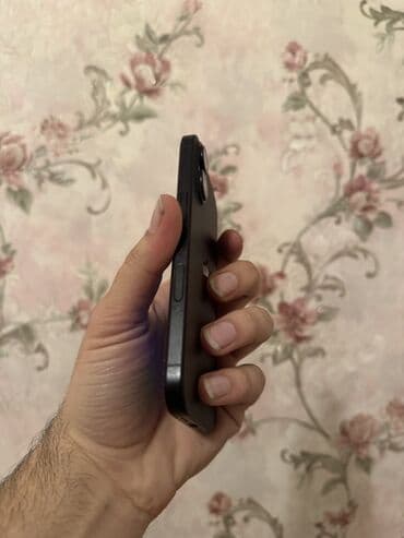 Samsung: IPhone 16, 128 GB, Qara, Face ID — 2