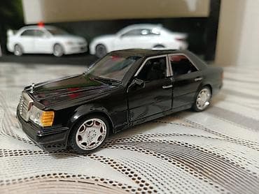 cd disk: Mercedes-Benz W124 AMG ölçülü model avtomobil – 1:28 - Korpus: metal — 2