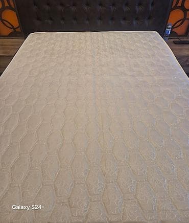 Ortopedik yaylı döşək

- Ölçü: 160x200x20 - iki nəfərlik — 1