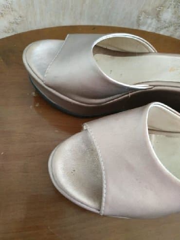 домашние тапочки зайчики: Сабо, Размер: 40, цвет - Золотой, Б/у — 2