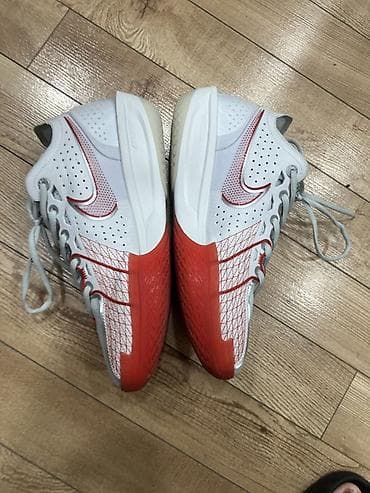 krasofka: Məhsul: Kişilər üçün basketbol ayaqqabısı Model: Nike G.T. Cut 3 EP — 3