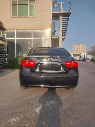 2000 bmw 320i: Hyundai Avante: 1.6 l | 2007 il Sedan — 3