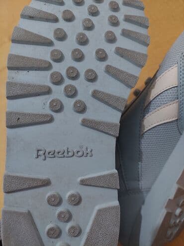 красофкалар мужской: Reebok idman ayaqqabısı - Rəng: açıq maviyə çalan boz (sol yanlarda — 4