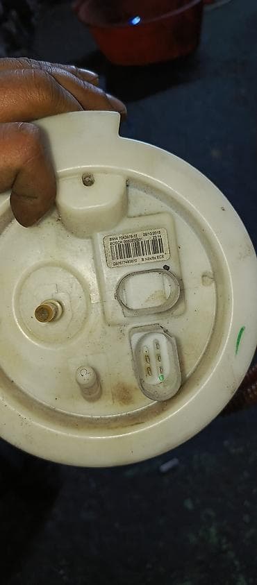 Məhsul: BMW yanacaq nasosu (modul komplekti) Təsvir: - Orijinal — 3