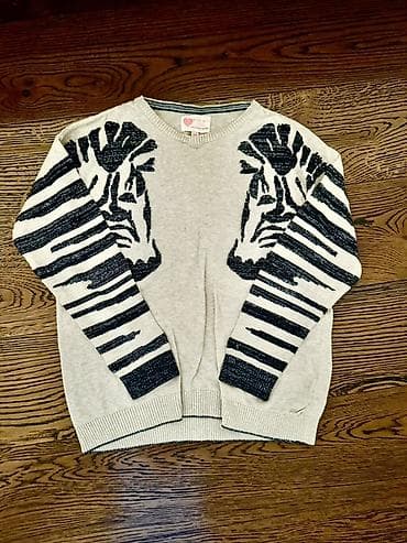 tulum paltar: - Qadın/yeniyetmə üçün trikotaj sviter - Rəng: açıq boz əsas, qara — 1